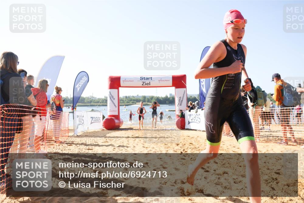01.09.2024 - 17. Tribühne Triathlon Luisa Fischer http://msf.ph/oto/6924713 01.09.2024 10:24:35 Schwimmen 108, 171, 189, 196, 206, 209, 229, 233, 243, 263, 269, 291, 299 meine-sportfotos.de