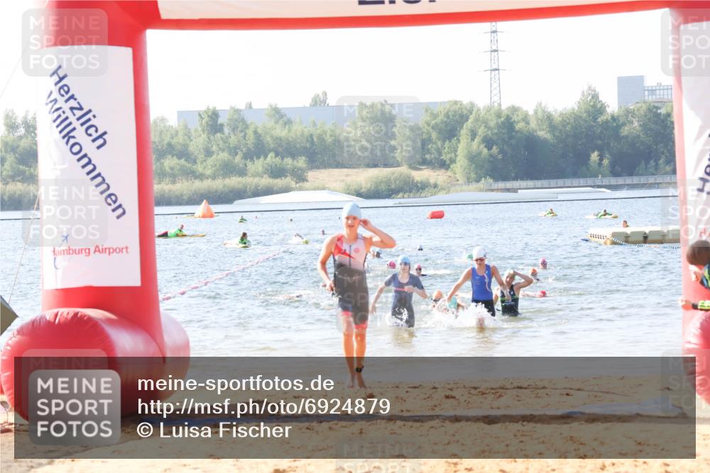 01.09.2024 - 17. Tribühne Triathlon Luisa Fischer http://msf.ph/oto/6924879 01.09.2024 10:25:09 Schwimmen 172, 202, 227, 237, 298 meine-sportfotos.de
