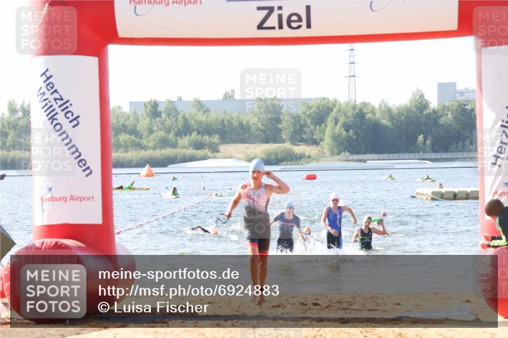 01.09.2024 - 17. Tribühne Triathlon Luisa Fischer http://msf.ph/oto/6924883 01.09.2024 10:25:09 Schwimmen 172, 202, 227, 237, 298 meine-sportfotos.de