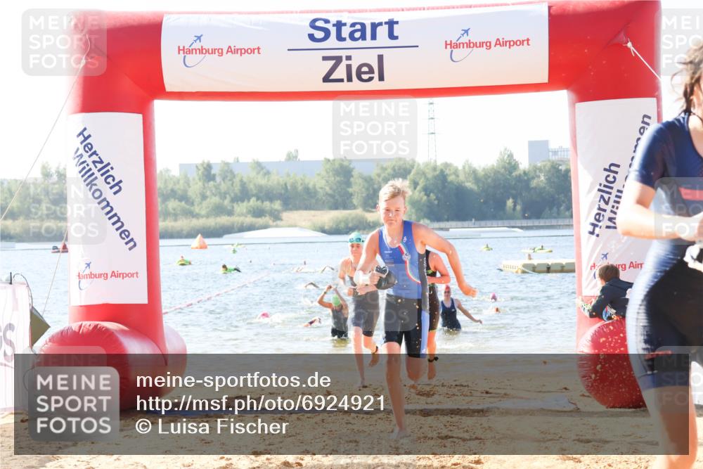 01.09.2024 - 17. Tribühne Triathlon Luisa Fischer http://msf.ph/oto/6924921 01.09.2024 10:25:16 Schwimmen 172, 178, 202, 227, 237, 239, 240, 283, 298 meine-sportfotos.de