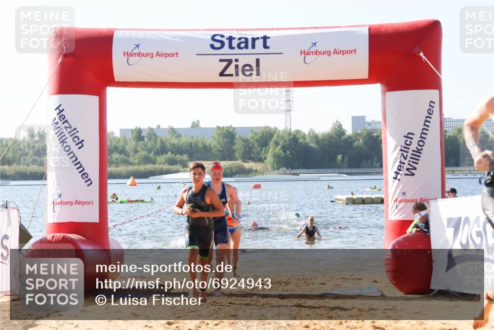 01.09.2024 - 17. Tribühne Triathlon Luisa Fischer http://msf.ph/oto/6924943 01.09.2024 10:25:23 Schwimmen 172, 178, 195, 202, 236, 237, 239, 240, 283, 298 meine-sportfotos.de