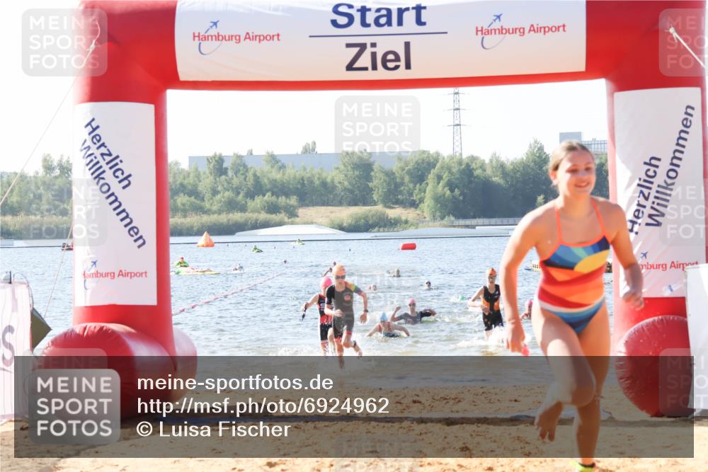 01.09.2024 - 17. Tribühne Triathlon Luisa Fischer http://msf.ph/oto/6924962 01.09.2024 10:25:27 Schwimmen 178, 195, 212, 226, 236, 237, 239, 240, 283 meine-sportfotos.de