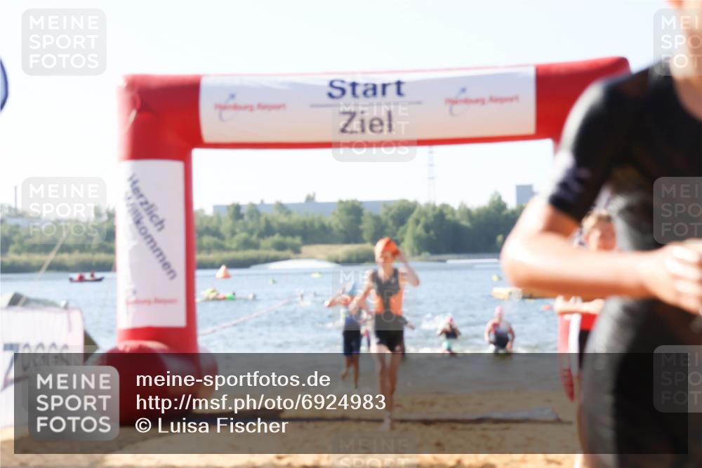 01.09.2024 - 17. Tribühne Triathlon Luisa Fischer http://msf.ph/oto/6924983 01.09.2024 10:25:33 Schwimmen 193, 195, 212, 223, 226, 236, 240, 241, 283, 307 meine-sportfotos.de