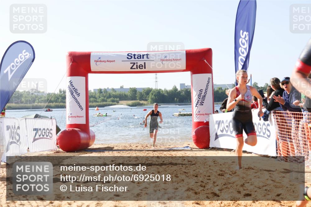01.09.2024 - 17. Tribühne Triathlon Luisa Fischer http://msf.ph/oto/6925018 01.09.2024 10:25:43 Schwimmen 193, 212, 214, 223, 241, 307 meine-sportfotos.de