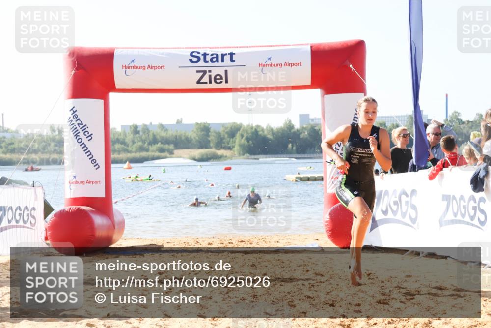 01.09.2024 - 17. Tribühne Triathlon Luisa Fischer http://msf.ph/oto/6925026 01.09.2024 10:25:45 Schwimmen 193, 212, 214, 223, 241, 307 meine-sportfotos.de