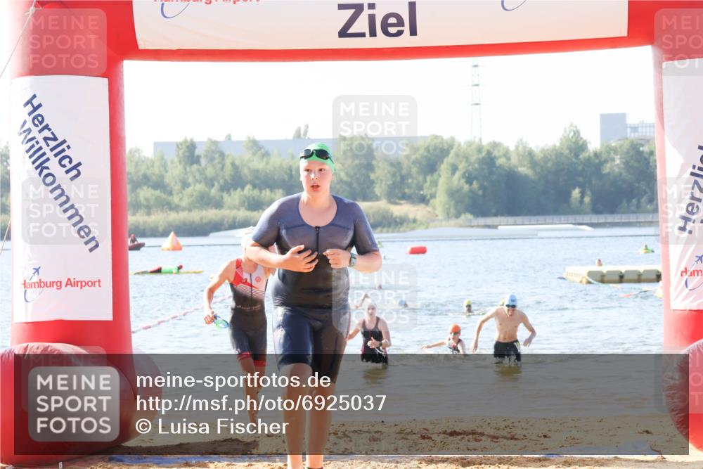 01.09.2024 - 17. Tribühne Triathlon Luisa Fischer http://msf.ph/oto/6925037 01.09.2024 10:25:58 Schwimmen 190, 192, 238, 262, 305 meine-sportfotos.de