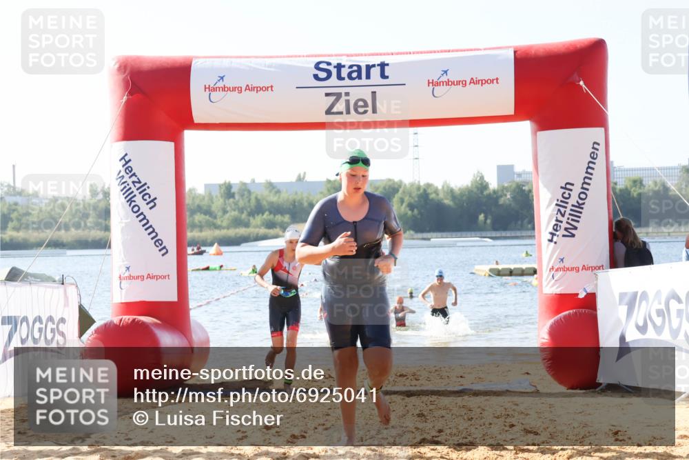 01.09.2024 - 17. Tribühne Triathlon Luisa Fischer http://msf.ph/oto/6925041 01.09.2024 10:25:59 Schwimmen 190, 192, 238, 262, 305 meine-sportfotos.de