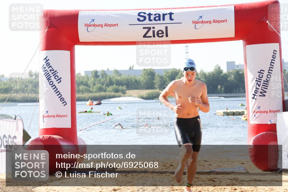 01.09.2024 - 17. Tribühne Triathlon Luisa Fischer http://msf.ph/oto/6925068 01.09.2024 10:26:05 Schwimmen 190, 192, 238, 262, 305 meine-sportfotos.de