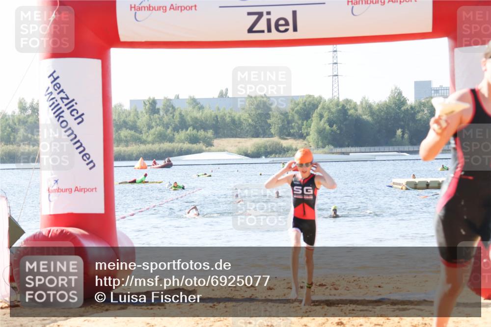 01.09.2024 - 17. Tribühne Triathlon Luisa Fischer http://msf.ph/oto/6925077 01.09.2024 10:26:07 Schwimmen 190, 192, 262, 305 meine-sportfotos.de