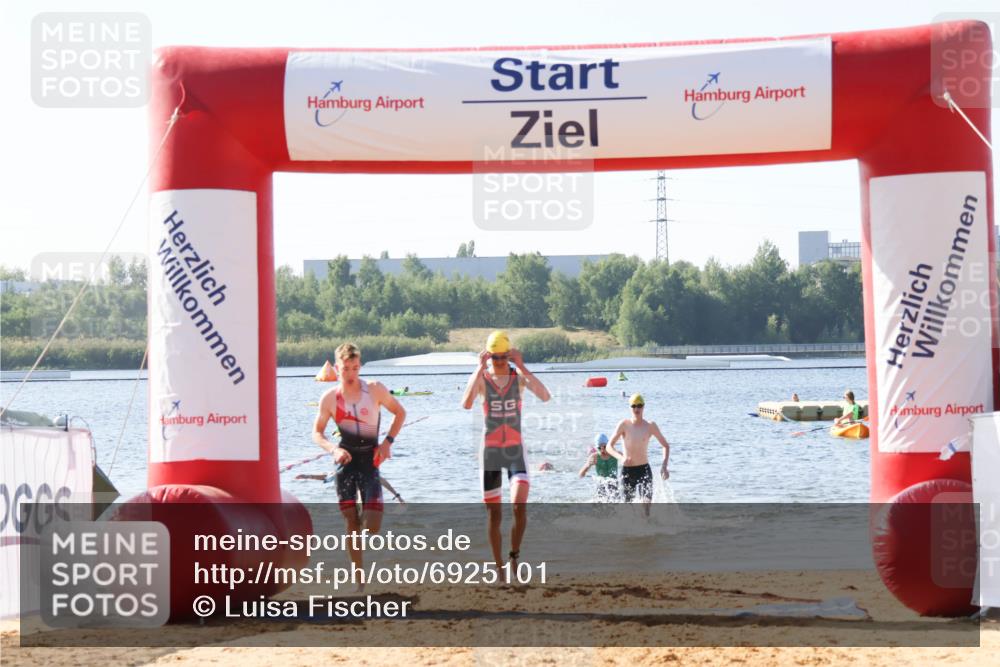 01.09.2024 - 17. Tribühne Triathlon Luisa Fischer http://msf.ph/oto/6925101 01.09.2024 10:26:26 Schwimmen 180, 235, 245, 282, 284 meine-sportfotos.de