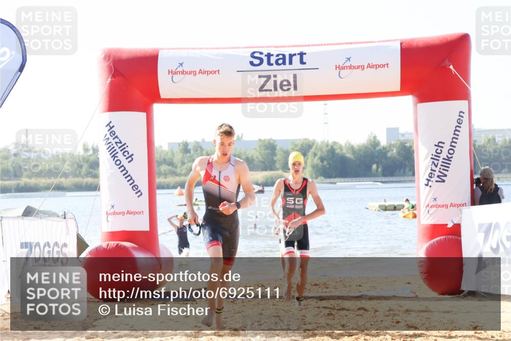 01.09.2024 - 17. Tribühne Triathlon Luisa Fischer http://msf.ph/oto/6925111 01.09.2024 10:26:28 Schwimmen 180, 235, 245, 282, 284 meine-sportfotos.de