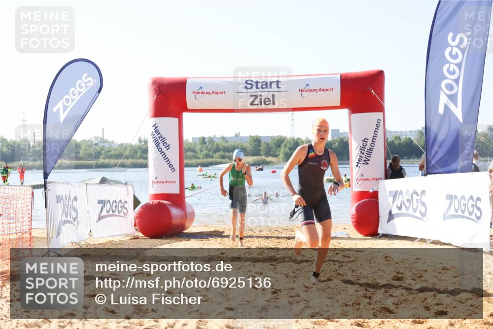 01.09.2024 - 17. Tribühne Triathlon Luisa Fischer http://msf.ph/oto/6925136 01.09.2024 10:26:36 Schwimmen 180, 235, 245, 282, 284 meine-sportfotos.de