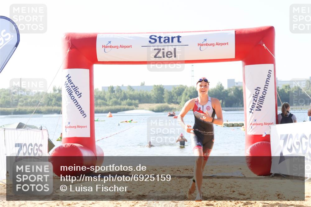 01.09.2024 - 17. Tribühne Triathlon Luisa Fischer http://msf.ph/oto/6925159 01.09.2024 10:26:47 Schwimmen 201 meine-sportfotos.de