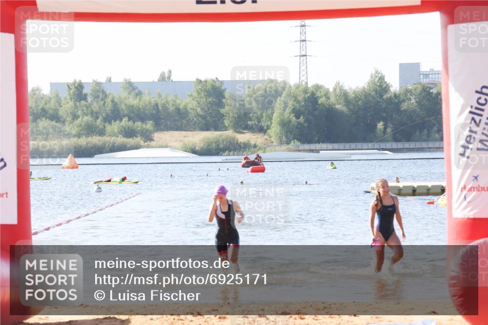 01.09.2024 - 17. Tribühne Triathlon Luisa Fischer http://msf.ph/oto/6925171 01.09.2024 10:26:54 Schwimmen 201, 203, 276 meine-sportfotos.de