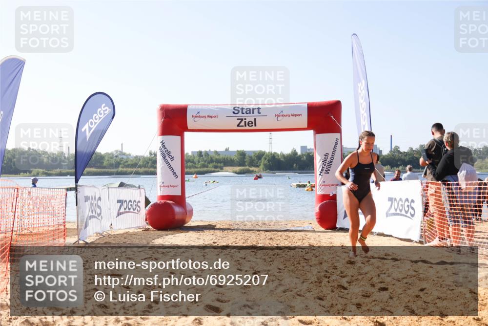 01.09.2024 - 17. Tribühne Triathlon Luisa Fischer http://msf.ph/oto/6925207 01.09.2024 10:27:05 Schwimmen 203, 276 meine-sportfotos.de