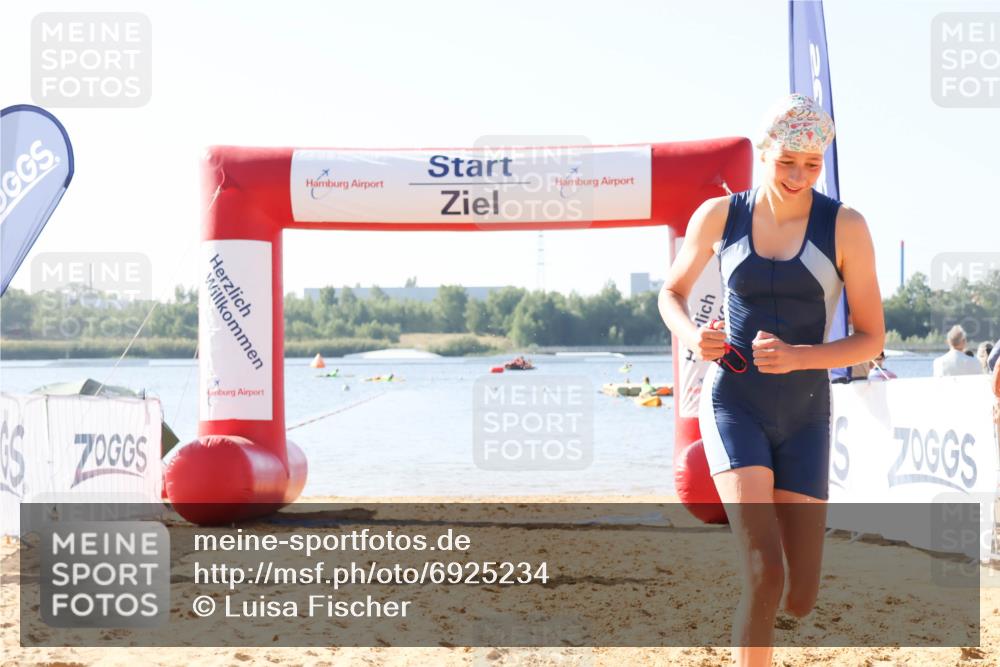 01.09.2024 - 17. Tribühne Triathlon Luisa Fischer http://msf.ph/oto/6925234 01.09.2024 10:27:21 Schwimmen 185 meine-sportfotos.de