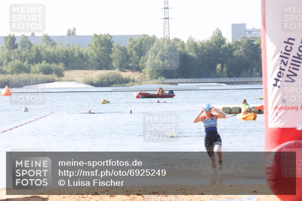 01.09.2024 - 17. Tribühne Triathlon Luisa Fischer http://msf.ph/oto/6925249 01.09.2024 10:28:33 Schwimmen 184 meine-sportfotos.de