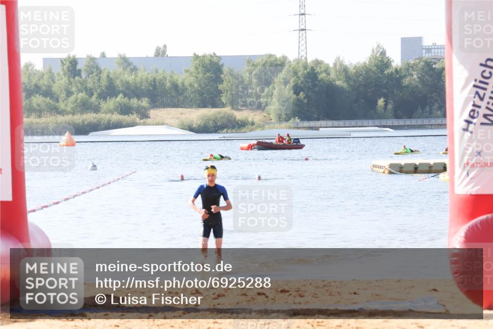 01.09.2024 - 17. Tribühne Triathlon Luisa Fischer http://msf.ph/oto/6925288 01.09.2024 10:28:53 Schwimmen 179 meine-sportfotos.de