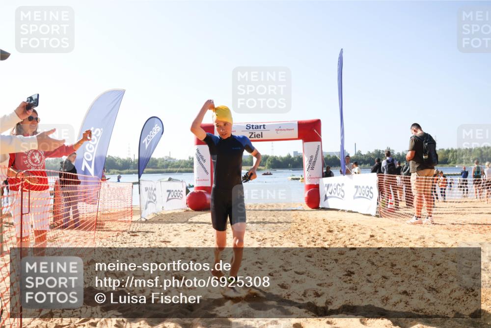 01.09.2024 - 17. Tribühne Triathlon Luisa Fischer http://msf.ph/oto/6925308 01.09.2024 10:29:01 Schwimmen 179 meine-sportfotos.de