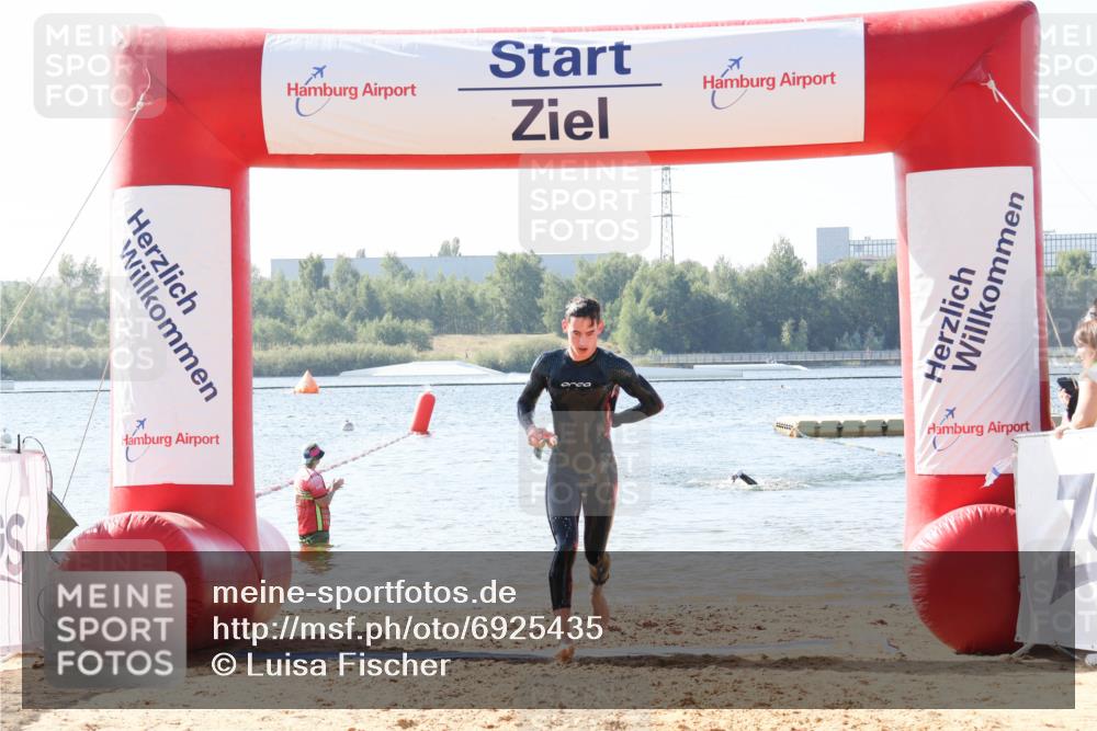 01.09.2024 - 17. Tribühne Triathlon Luisa Fischer http://msf.ph/oto/6925435 01.09.2024 10:48:20 Schwimmen 361 meine-sportfotos.de