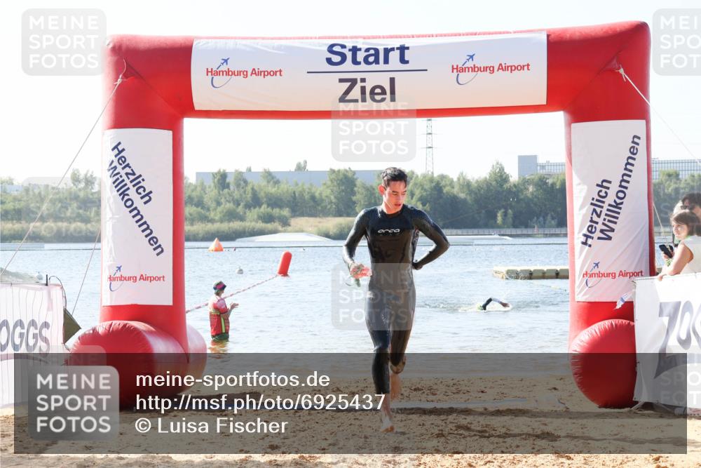 01.09.2024 - 17. Tribühne Triathlon Luisa Fischer http://msf.ph/oto/6925437 01.09.2024 10:48:21 Schwimmen 361 meine-sportfotos.de