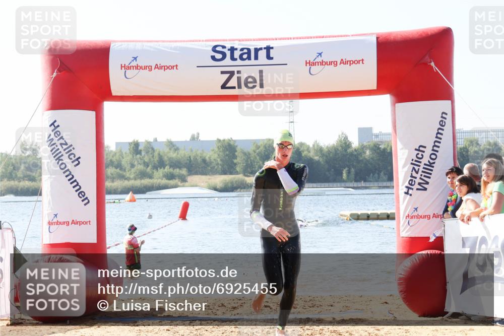 01.09.2024 - 17. Tribühne Triathlon Luisa Fischer http://msf.ph/oto/6925455 01.09.2024 10:48:37 Schwimmen 338 meine-sportfotos.de
