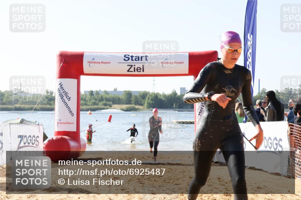 01.09.2024 - 17. Tribühne Triathlon Luisa Fischer http://msf.ph/oto/6925487 01.09.2024 10:49:09 Schwimmen 325, 343, 370 meine-sportfotos.de
