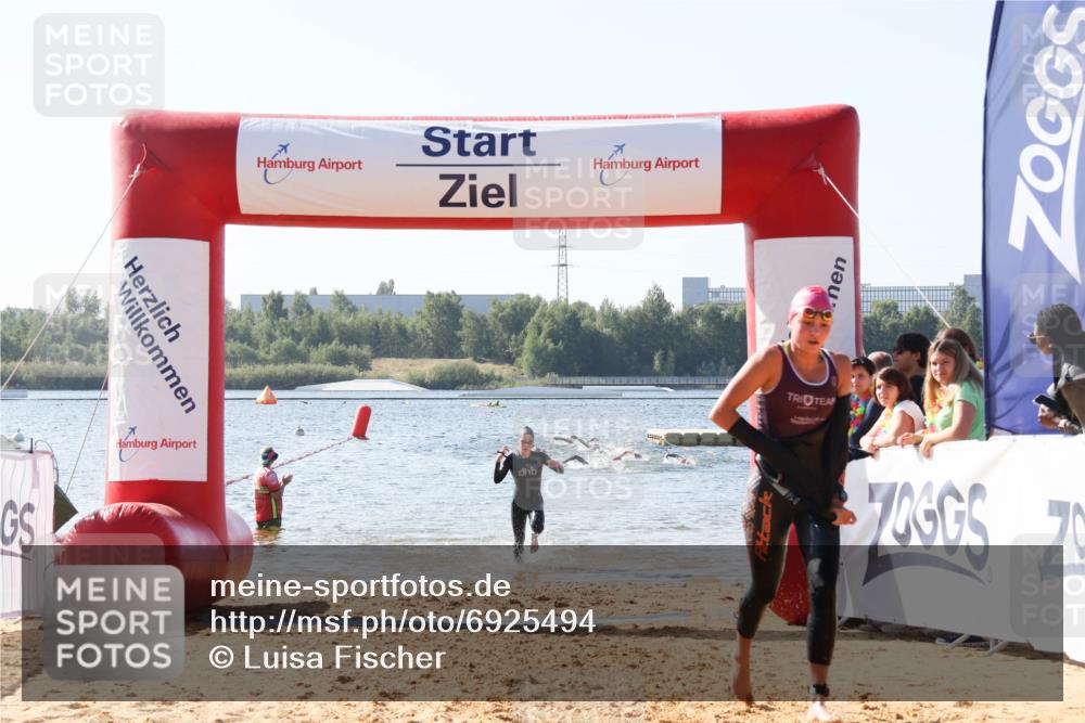 01.09.2024 - 17. Tribühne Triathlon Luisa Fischer http://msf.ph/oto/6925494 01.09.2024 10:49:11 Schwimmen 325, 343, 370 meine-sportfotos.de