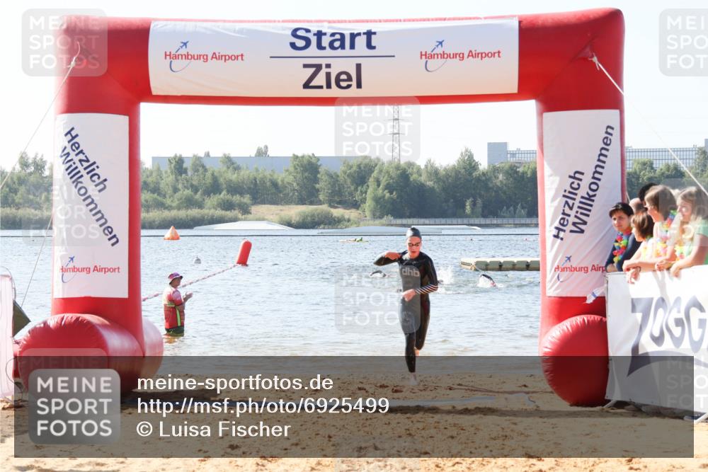01.09.2024 - 17. Tribühne Triathlon Luisa Fischer http://msf.ph/oto/6925499 01.09.2024 10:49:12 Schwimmen 325, 343, 370 meine-sportfotos.de