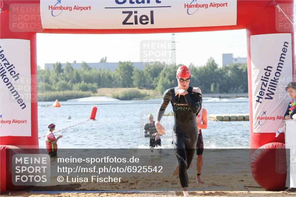 01.09.2024 - 17. Tribühne Triathlon Luisa Fischer http://msf.ph/oto/6925542 01.09.2024 10:49:37 Schwimmen 316, 323, 327, 366, 384, 436 meine-sportfotos.de
