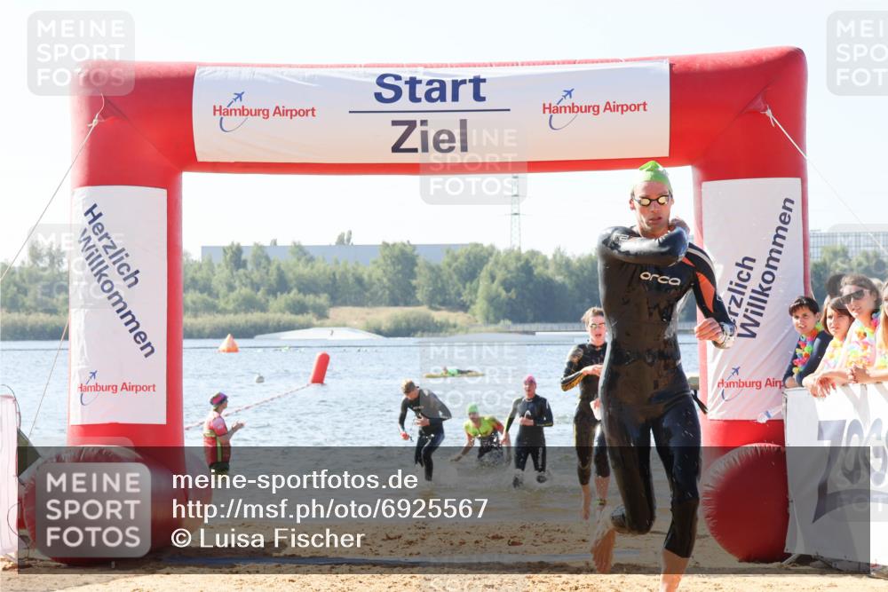 01.09.2024 - 17. Tribühne Triathlon Luisa Fischer http://msf.ph/oto/6925567 01.09.2024 10:49:44 Schwimmen 323, 327, 351, 374, 384, 436, 437 meine-sportfotos.de