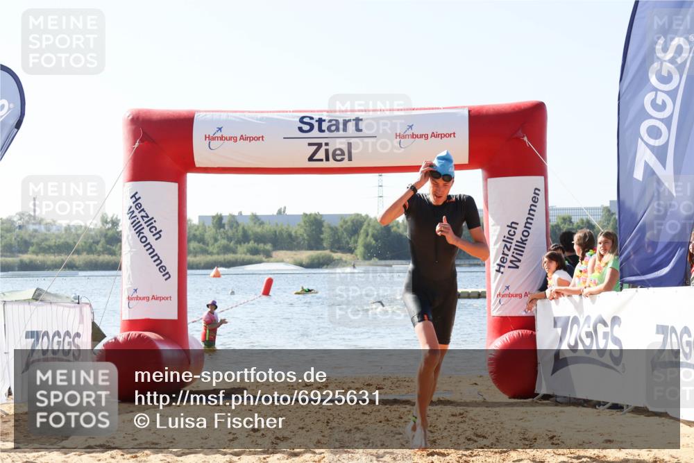 01.09.2024 - 17. Tribühne Triathlon Luisa Fischer http://msf.ph/oto/6925631 01.09.2024 10:50:08 Schwimmen 397 meine-sportfotos.de