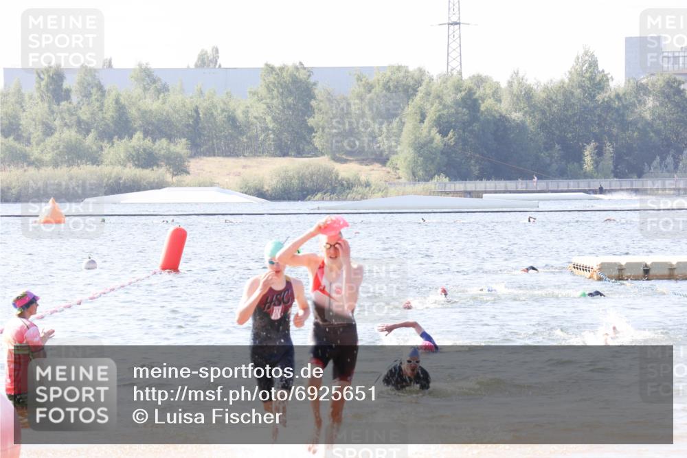 01.09.2024 - 17. Tribühne Triathlon Luisa Fischer http://msf.ph/oto/6925651 01.09.2024 10:50:32 Schwimmen 311, 319, 391 meine-sportfotos.de