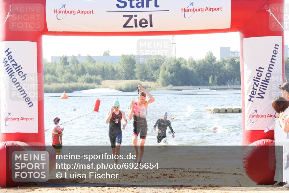 01.09.2024 - 17. Tribühne Triathlon Luisa Fischer http://msf.ph/oto/6925654 01.09.2024 10:50:33 Schwimmen 311, 319, 391 meine-sportfotos.de
