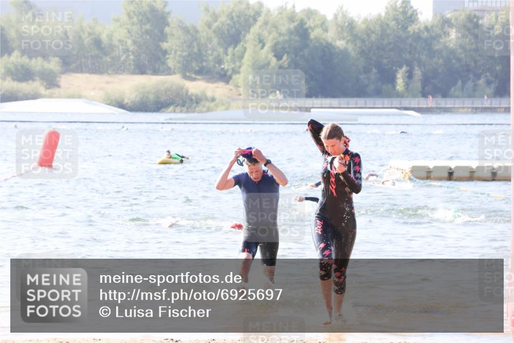 01.09.2024 - 17. Tribühne Triathlon Luisa Fischer http://msf.ph/oto/6925697 01.09.2024 10:50:46 Schwimmen 320, 391, 396 meine-sportfotos.de