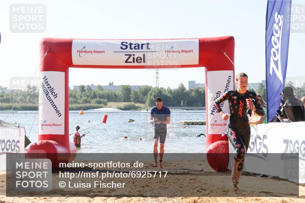 01.09.2024 - 17. Tribühne Triathlon Luisa Fischer http://msf.ph/oto/6925717 01.09.2024 10:50:51 Schwimmen 320, 396 meine-sportfotos.de
