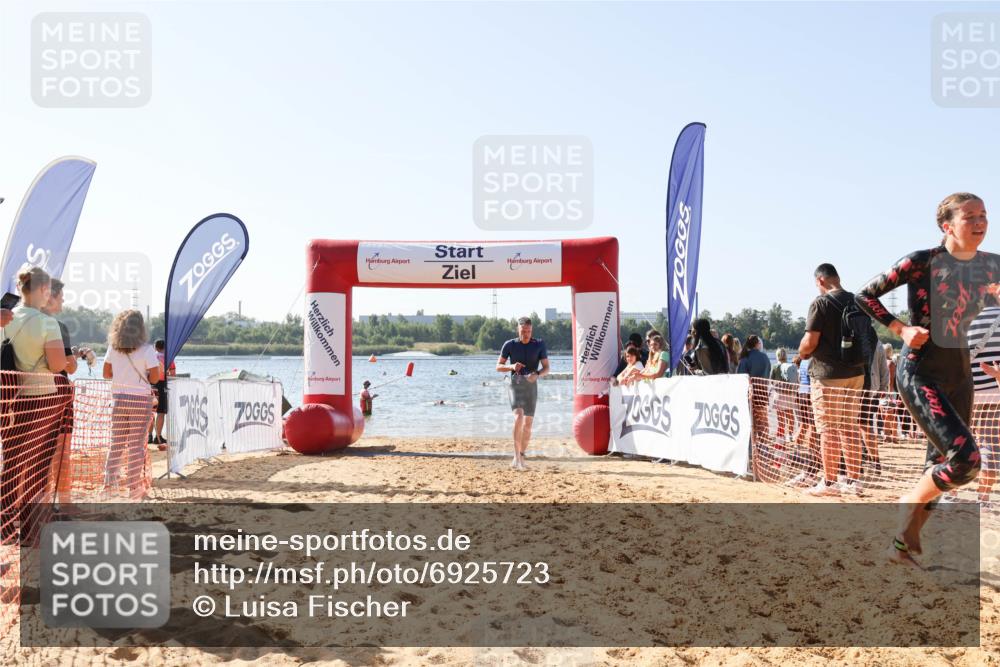 01.09.2024 - 17. Tribühne Triathlon Luisa Fischer http://msf.ph/oto/6925723 01.09.2024 10:50:52 Schwimmen 320, 396 meine-sportfotos.de