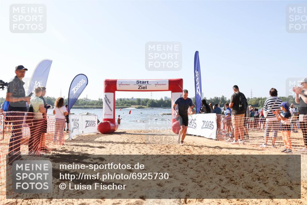 01.09.2024 - 17. Tribühne Triathlon Luisa Fischer http://msf.ph/oto/6925730 01.09.2024 10:50:53 Schwimmen 320, 396 meine-sportfotos.de
