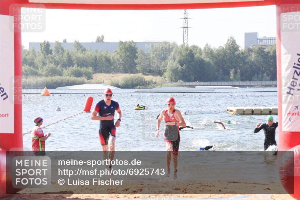01.09.2024 - 17. Tribühne Triathlon Luisa Fischer http://msf.ph/oto/6925743 01.09.2024 10:51:01 Schwimmen 310, 314, 328, 337 meine-sportfotos.de
