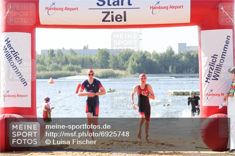 01.09.2024 - 17. Tribühne Triathlon Luisa Fischer http://msf.ph/oto/6925748 01.09.2024 10:51:02 Schwimmen 310, 314, 328, 337 meine-sportfotos.de