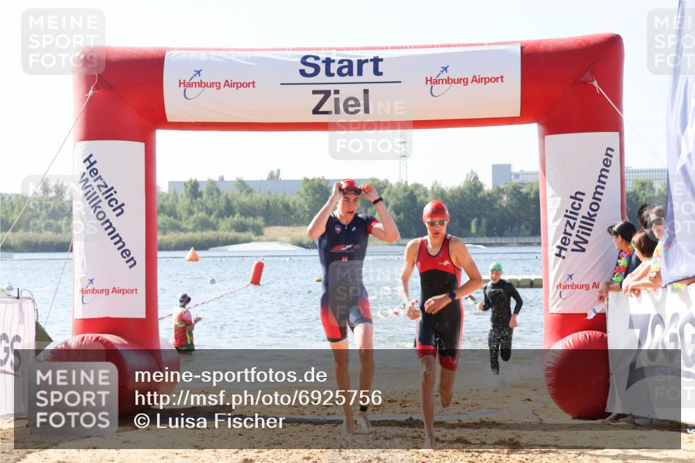 01.09.2024 - 17. Tribühne Triathlon Luisa Fischer http://msf.ph/oto/6925756 01.09.2024 10:51:03 Schwimmen 310, 314, 328, 337 meine-sportfotos.de
