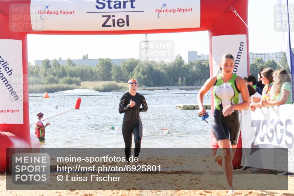 01.09.2024 - 17. Tribühne Triathlon Luisa Fischer http://msf.ph/oto/6925801 01.09.2024 10:51:24 Schwimmen 340, 357, 438 meine-sportfotos.de