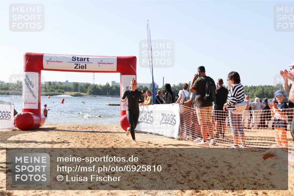 01.09.2024 - 17. Tribühne Triathlon Luisa Fischer http://msf.ph/oto/6925810 01.09.2024 10:51:25 Schwimmen 340, 357, 438 meine-sportfotos.de