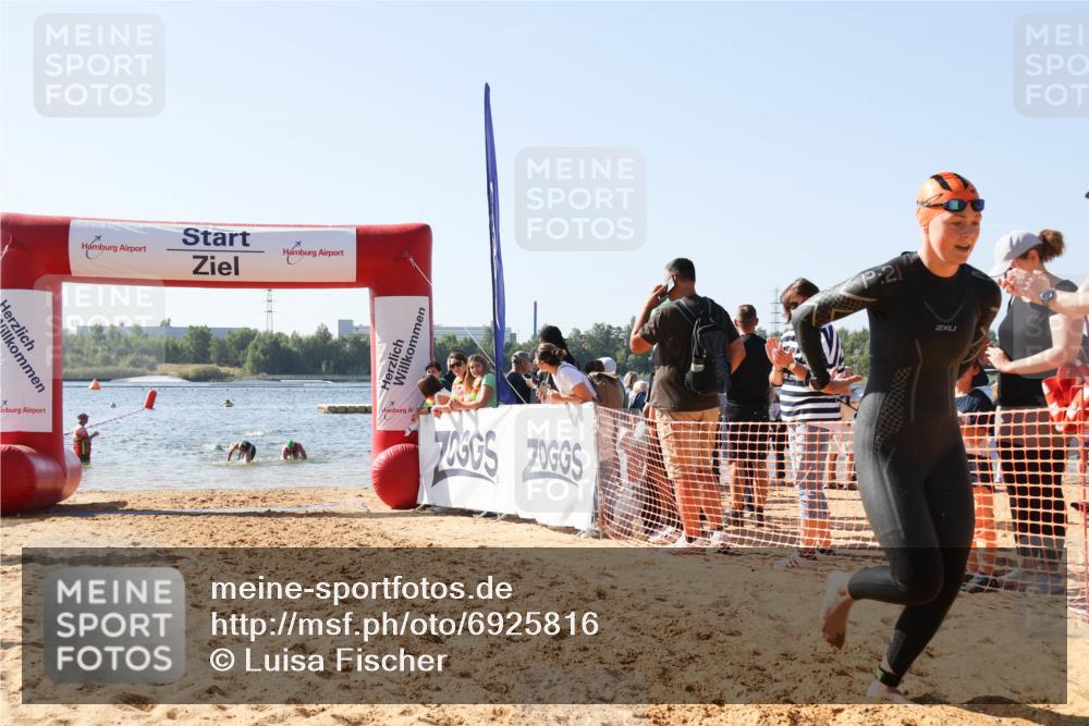 01.09.2024 - 17. Tribühne Triathlon Luisa Fischer http://msf.ph/oto/6925816 01.09.2024 10:51:27 Schwimmen 340, 357, 388, 438 meine-sportfotos.de