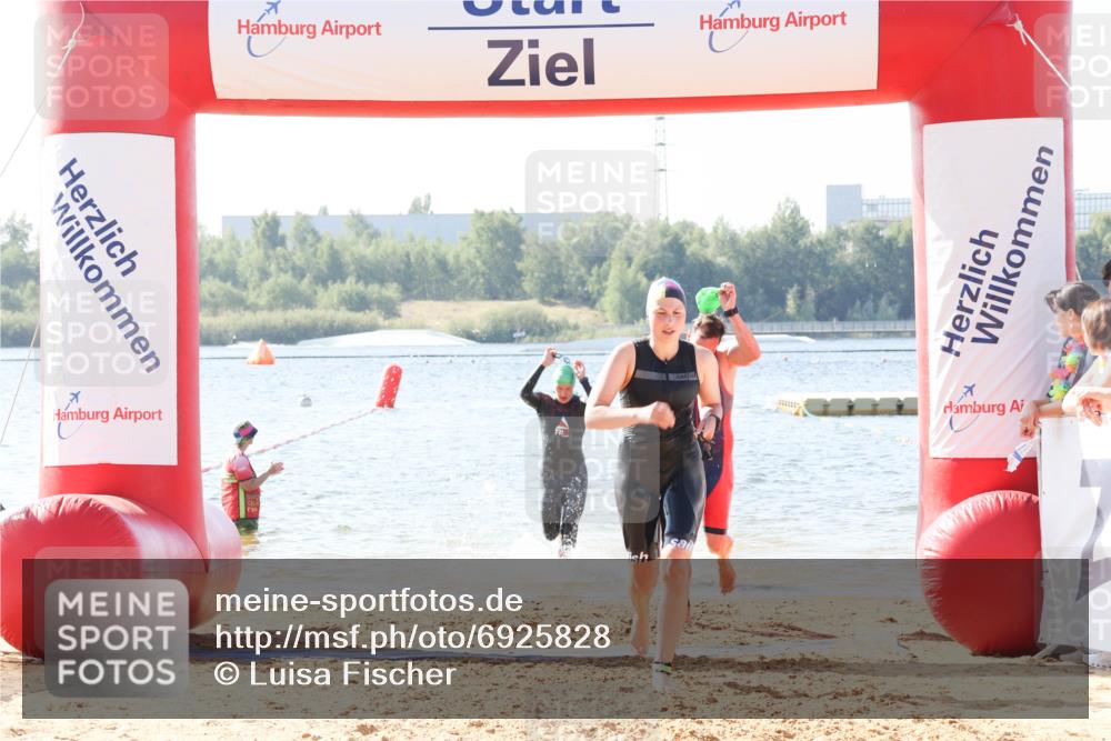 01.09.2024 - 17. Tribühne Triathlon Luisa Fischer http://msf.ph/oto/6925828 01.09.2024 10:51:33 Schwimmen 346, 357, 388, 438 meine-sportfotos.de