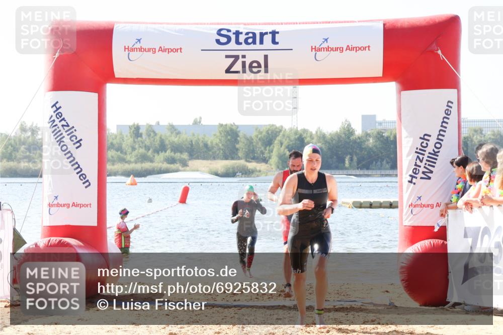 01.09.2024 - 17. Tribühne Triathlon Luisa Fischer http://msf.ph/oto/6925832 01.09.2024 10:51:34 Schwimmen 346, 388, 438 meine-sportfotos.de
