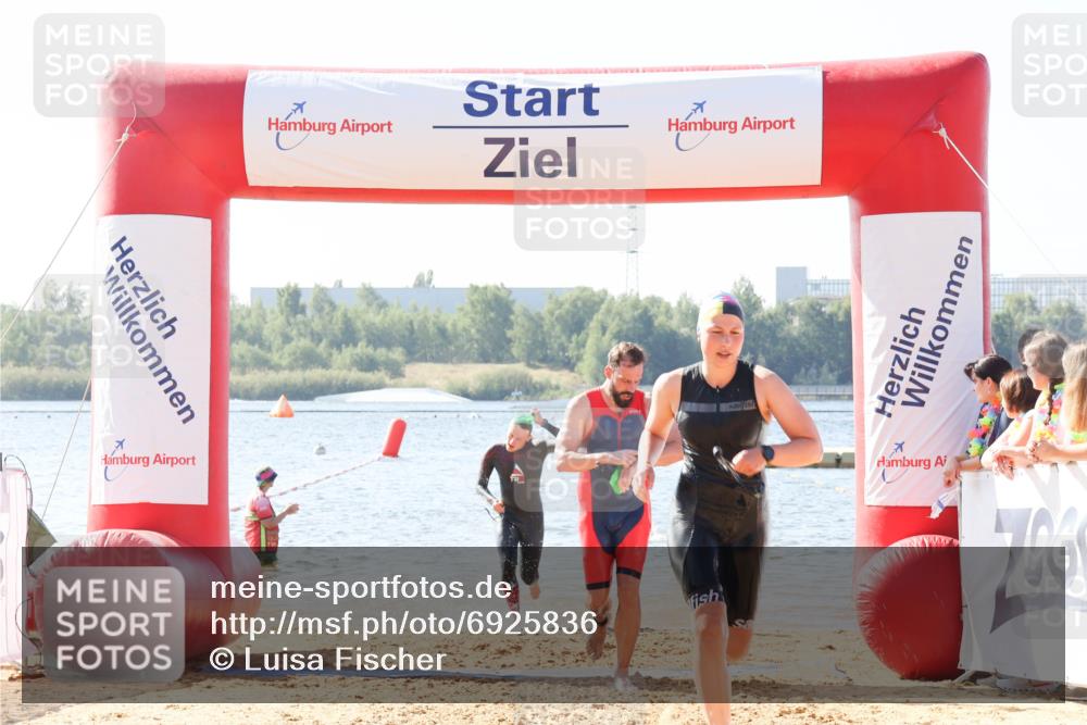 01.09.2024 - 17. Tribühne Triathlon Luisa Fischer http://msf.ph/oto/6925836 01.09.2024 10:51:34 Schwimmen 346, 388, 438 meine-sportfotos.de