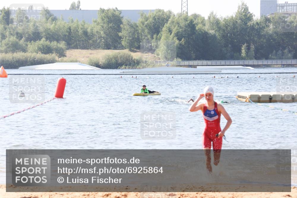 01.09.2024 - 17. Tribühne Triathlon Luisa Fischer http://msf.ph/oto/6925864 01.09.2024 10:51:43 Schwimmen 346, 367, 388 meine-sportfotos.de