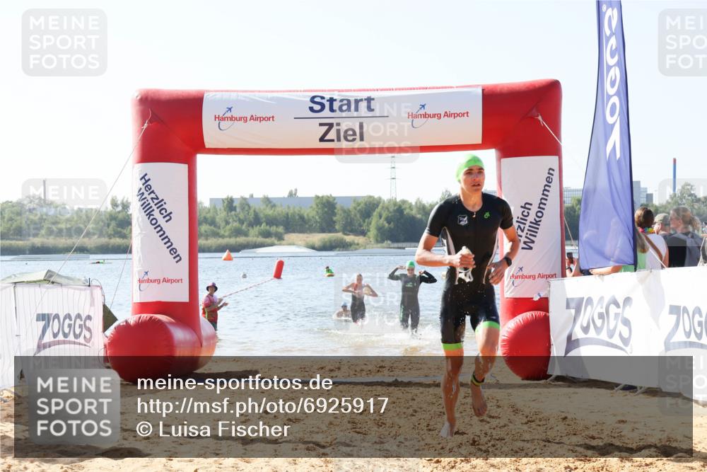 01.09.2024 - 17. Tribühne Triathlon Luisa Fischer http://msf.ph/oto/6925917 01.09.2024 10:52:26 Schwimmen 318, 331, 379, 432 meine-sportfotos.de