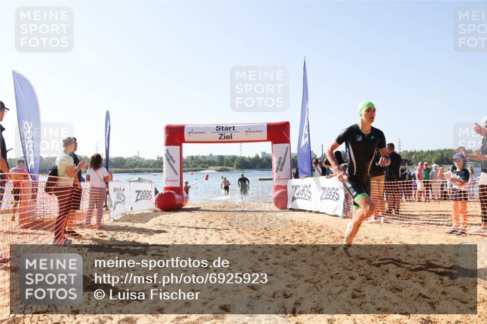 01.09.2024 - 17. Tribühne Triathlon Luisa Fischer http://msf.ph/oto/6925923 01.09.2024 10:52:27 Schwimmen 318, 331, 341, 379, 432 meine-sportfotos.de